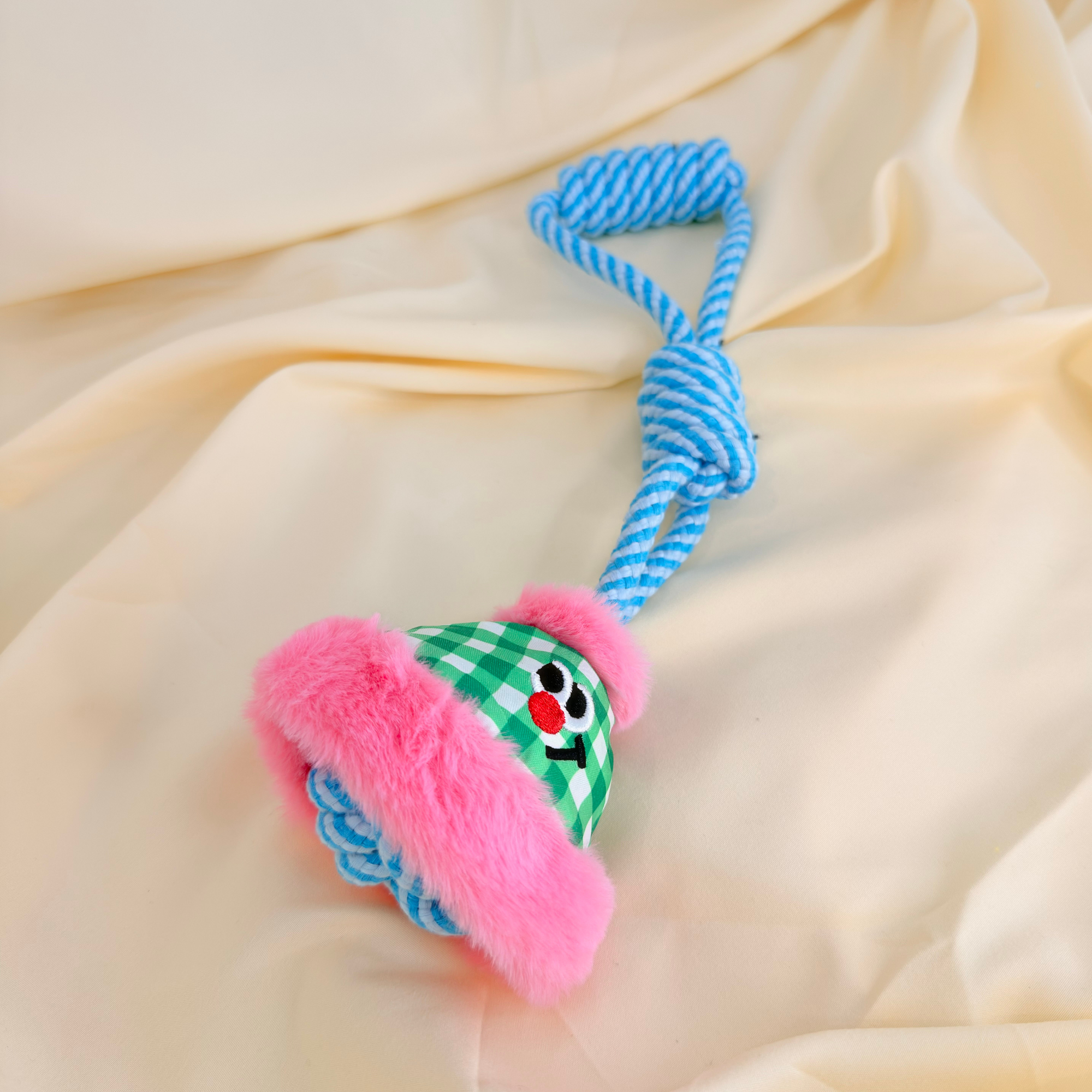 Knotted Tug Buddies